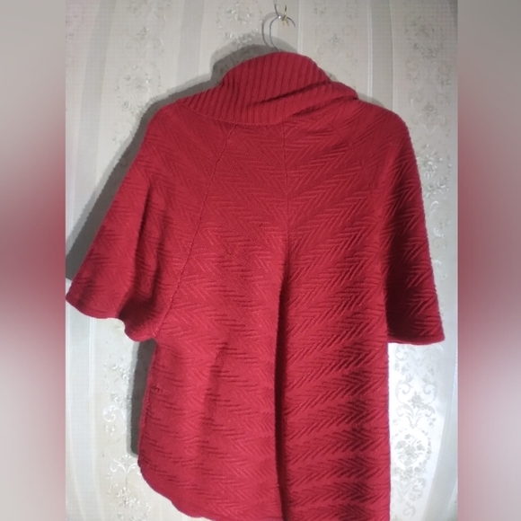 Dana Buchman red cowel neck sweater with buckle medium - Picture 10 of 12
